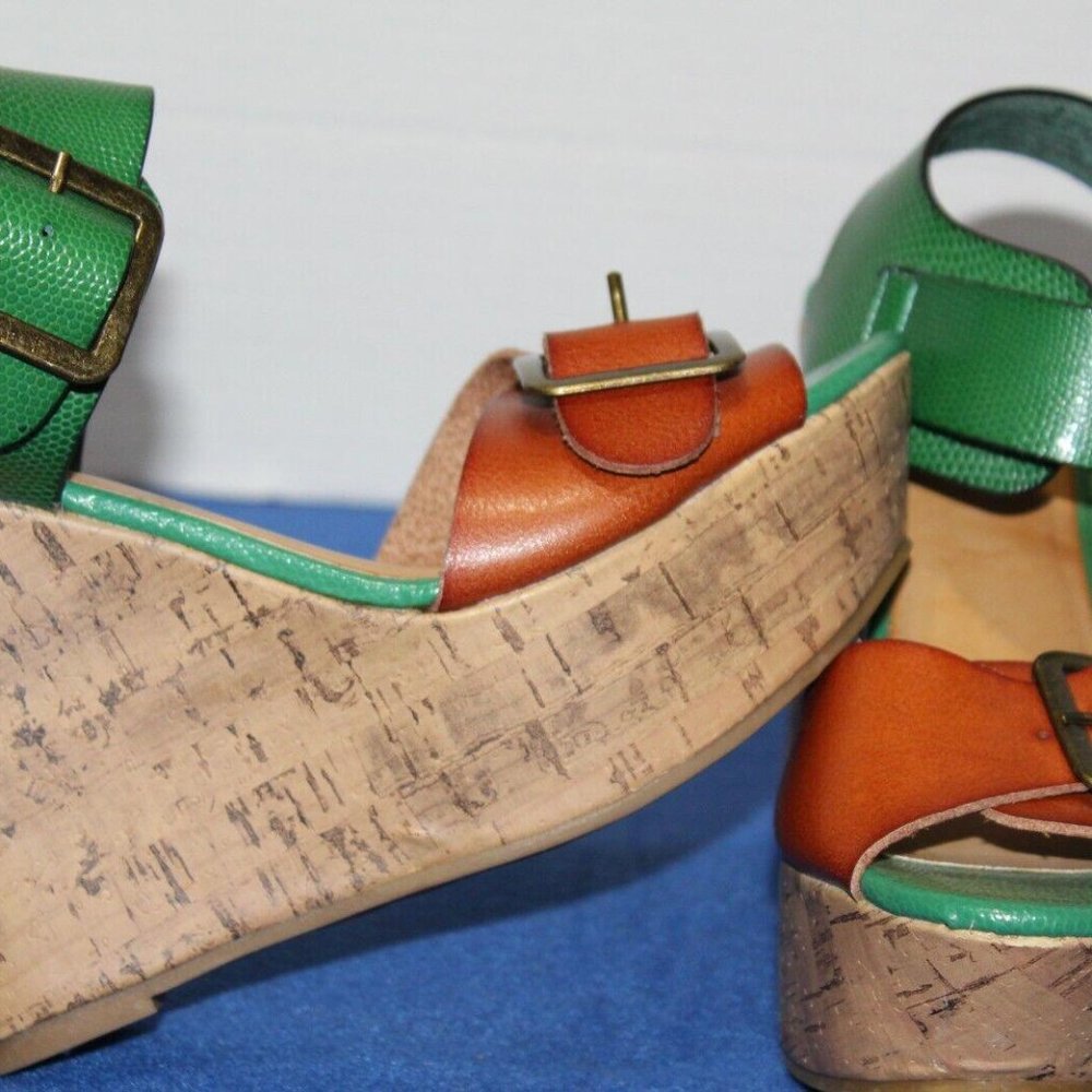 MOSSIMO SUPPLY CO. Green/Tan Buckle Straps Cork Platform Wedge Heels Size 6 B - Picture 3 of 9
